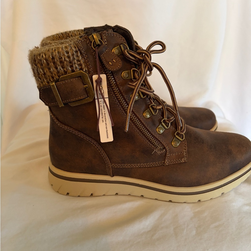 CLIFFS BY WHITE MOUNTAIN Women's Hearty Cushioned Hiker Ankle Boots ~ NWT ~ 9.5